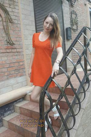 156120 - Viktoriia Age: 40 - Ukraine