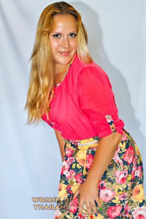 157102 - Elena Age: 31 - Ukraine