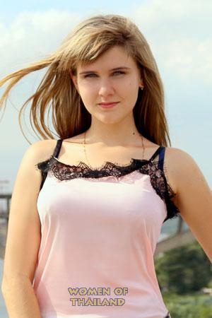 182783 - Alina Age: 25 - Ukraine