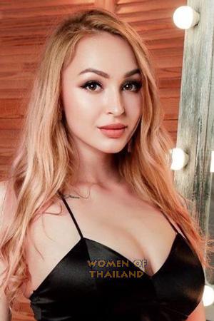 203465 - Veronica Age: 25 - Russia