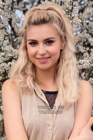 203782 - Anna Age: 27 - Ukraine