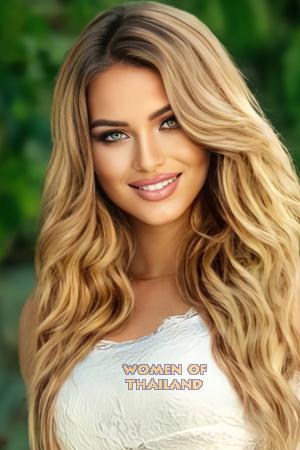 204134 - Irina Age: 23 - Ukraine