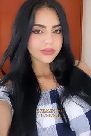 204339 - Laura Age: 25 - Colombia