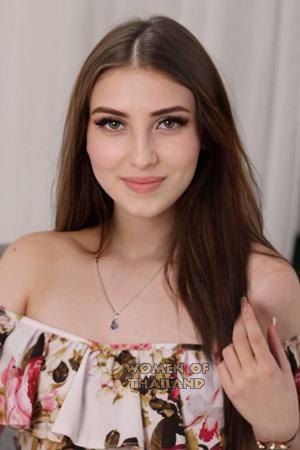 205852 - Diana Age: 20 - Ukraine