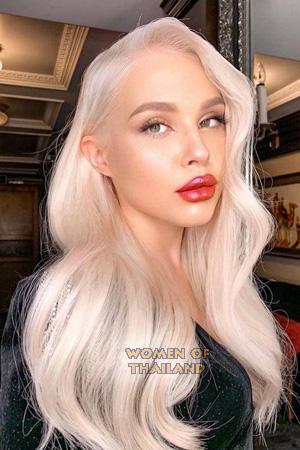 207257 - Anastasia Age: 20 - Russia