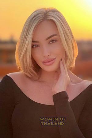 210613 - Yuliia Age: 30 - Ukraine