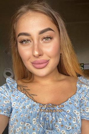 211241 - Anzhelika Age: 22 - Ukraine