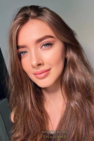 212722 - Larysa Age: 22 - Ukraine