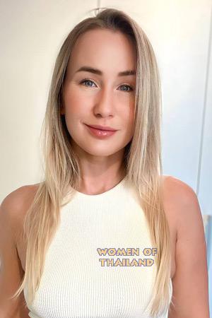 216593 - Yuliia Age: 39 - Bulgaria