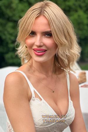 221280 - Lyudmila Age: 43 - Ukraine