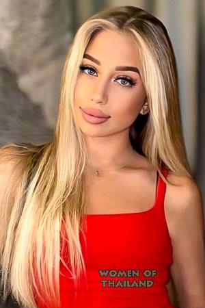 222679 - Khrystyna Age: 18 - Ukraine