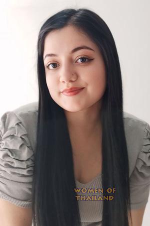 225604 - Laura Age: 29 - Colombia