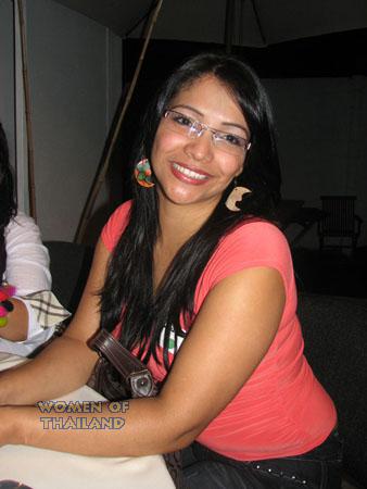 sexy-latin-women-016